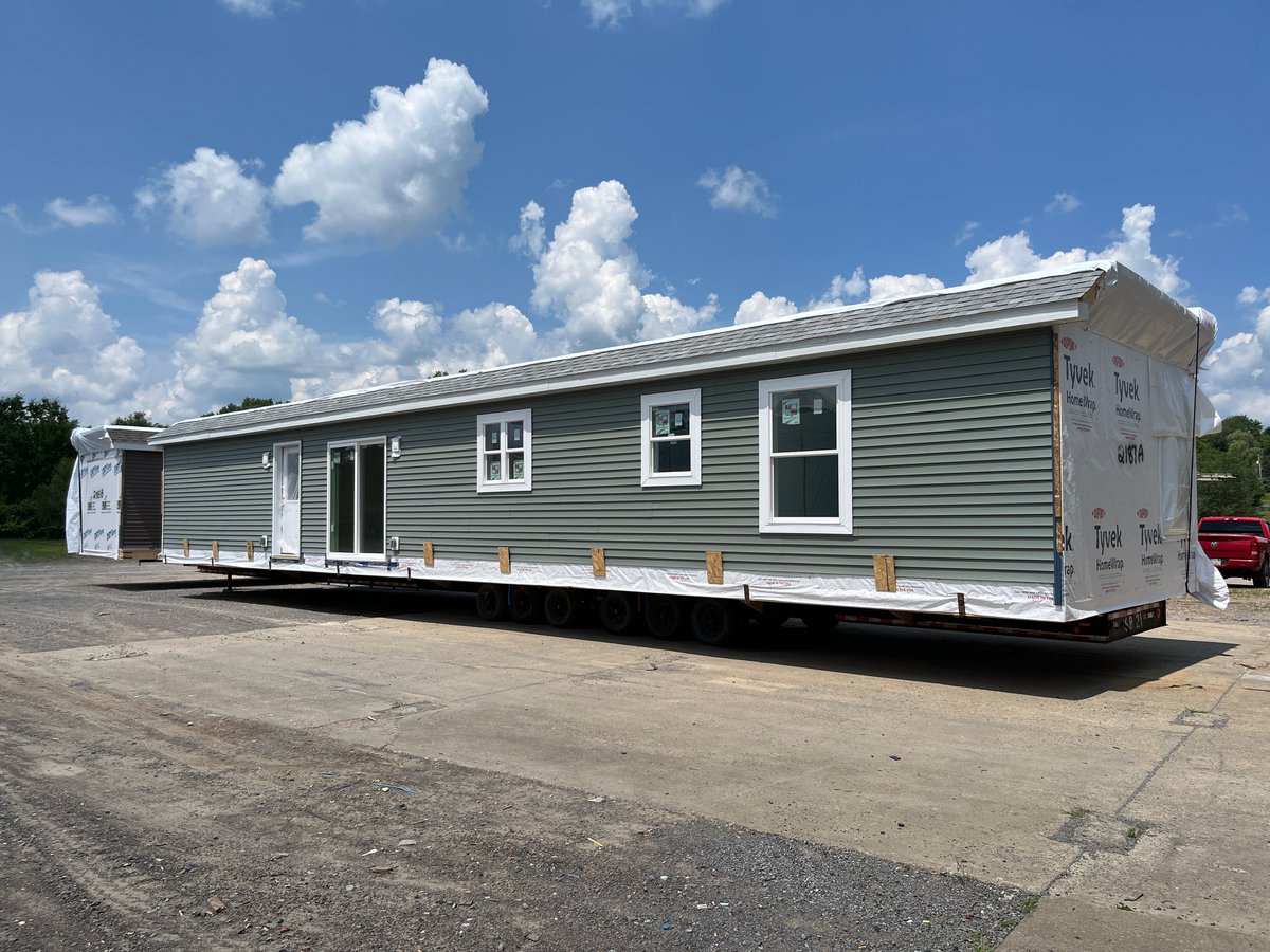 SMIhomes's tweet photo. Our lot was full of color today! At SMI Homes, every home starts out white during the wrap stage — Then comes the magic: you choose the siding color that brings your DREAM home to life. Whether you prefer bold or classic, your perfect shade is waiting.
https://t.co/9zbSZECw7F https://t.co/5t2dar4xuf