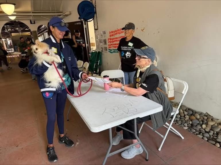 Best Friends (@bestfriends) on Twitter photo (1/3) 400 free spays & neuters in just 4 days? Now that’s something to be proud of. 👏
Two weeks ago, <a href="/pawsforlifek9/">Paws For Life K9 Rescue</a>, in collaboration with <a href="/animalbalance/">Animal Balance</a>, The Hollander Family Foundation, <a href="/FoundAnimalsOrg/">Michelson Found Animals</a>, <a href="/WingsOfRescue/">WingsOfRescue</a>, & Best Friends, held a large-scale project for dogs. (1/3) 400 free spays & neuters in just 4 days? Now that’s something to be proud of. 👏
Two weeks ago, <a href="/pawsforlifek9/">Paws For Life K9 Rescue</a>, in collaboration with <a href="/animalbalance/">Animal Balance</a>, The Hollander Family Foundation, <a href="/FoundAnimalsOrg/">Michelson Found Animals</a>, <a href="/WingsOfRescue/">WingsOfRescue</a>, & Best Friends, held a large-scale project for dogs.