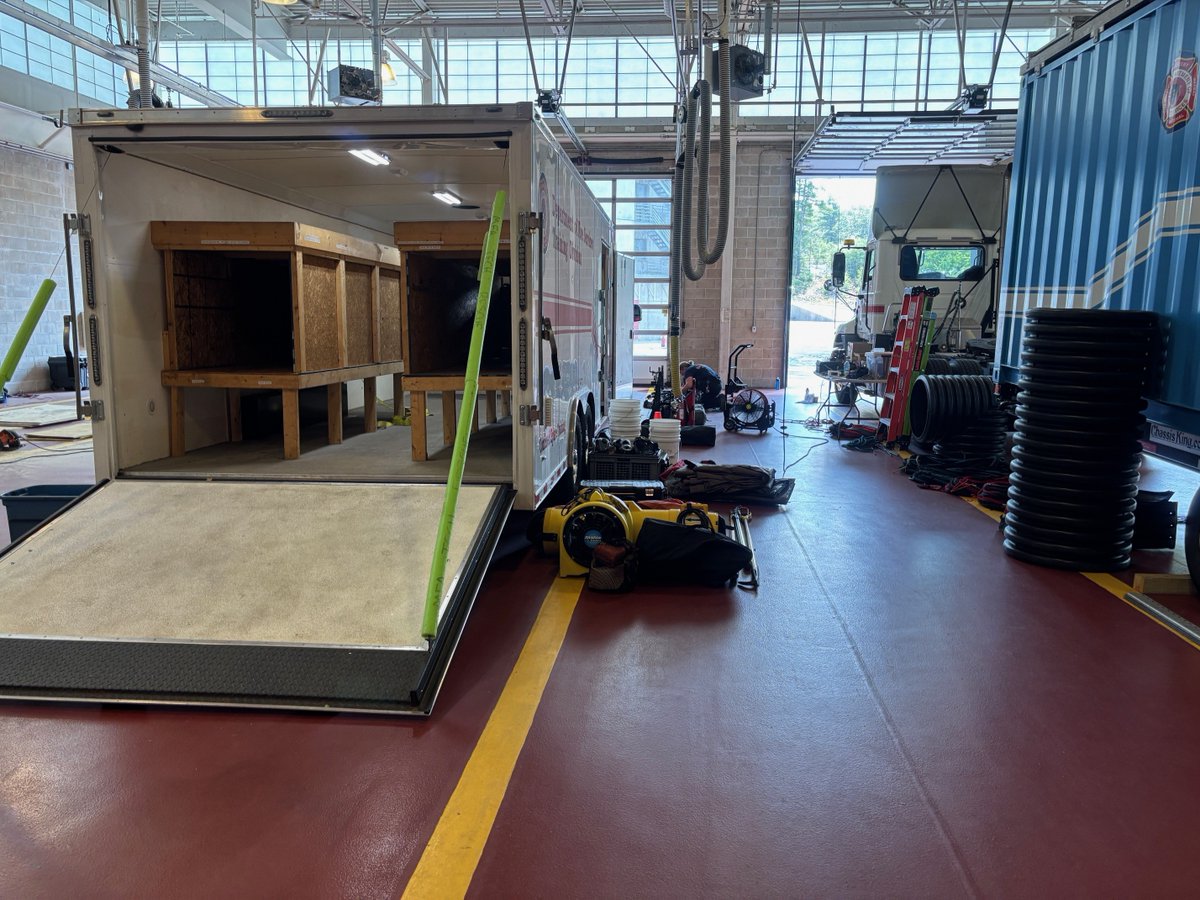 MassDFS's tweet image. #TechRescue Tuesday: The Mass Fire Academy&apos;s Technical Rescue Group recently spent a scorching summer day rehabbing the Confined Space Training Trailer. They cleaned, replaced, &amp;amp; relabeled new &amp;amp; existing tools to support the course curriculum that we deliver across Massachusetts.