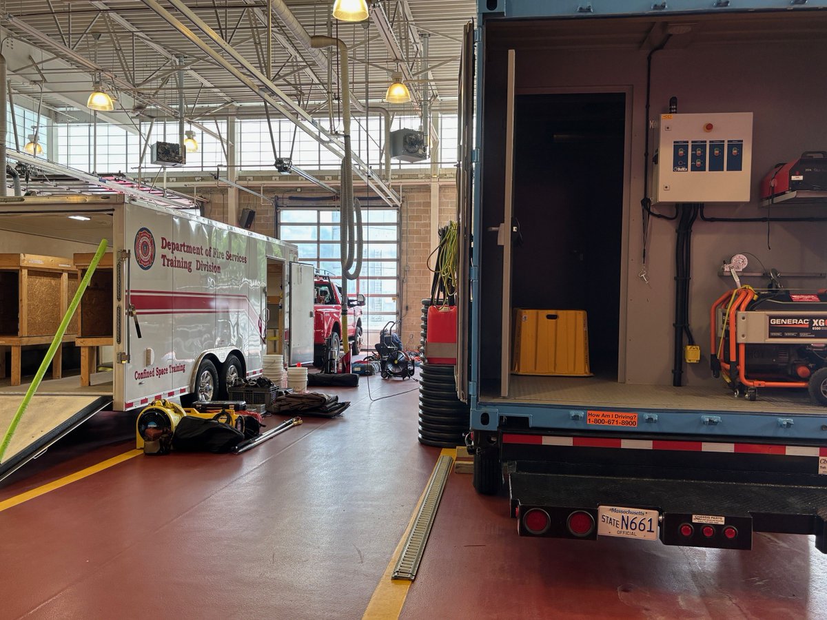 MassDFS's tweet image. #TechRescue Tuesday: The Mass Fire Academy&apos;s Technical Rescue Group recently spent a scorching summer day rehabbing the Confined Space Training Trailer. They cleaned, replaced, &amp;amp; relabeled new &amp;amp; existing tools to support the course curriculum that we deliver across Massachusetts.