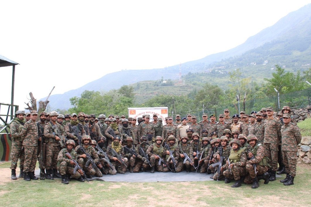 India is proud of bravehearts of Team #OperationMahadev! They sent the Pakistani coward terrorists of Asim Munir to hell! 

Har Har Mahadev! Jai Hind! 🇮🇳