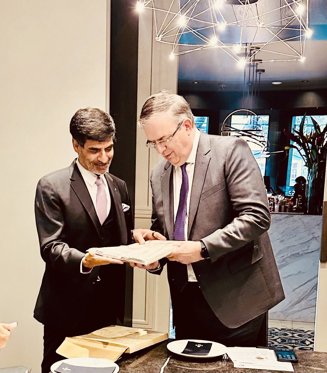 Samir Saran (@samirsaran) on Twitter photo Delighted to finalise #RaisinaLatinAmerica in #Mexico -planned in Merida, Yucatan in 2026
Many thanks to Minister <a href="/m_ebrard/">Marcelo Ebrard C.</a> for your leadership & friendship
Thank you Governor Joaquin Diaz Mena for your support. Special thank you to Amb Sharma <a href="/IndEmbMexico/">India in México</a> <a href="/raisinadialogue/">Raisina Dialogue</a> Delighted to finalise #RaisinaLatinAmerica in #Mexico -planned in Merida, Yucatan in 2026
Many thanks to Minister <a href="/m_ebrard/">Marcelo Ebrard C.</a> for your leadership & friendship
Thank you Governor Joaquin Diaz Mena for your support. Special thank you to Amb Sharma <a href="/IndEmbMexico/">India in México</a> <a href="/raisinadialogue/">Raisina Dialogue</a>