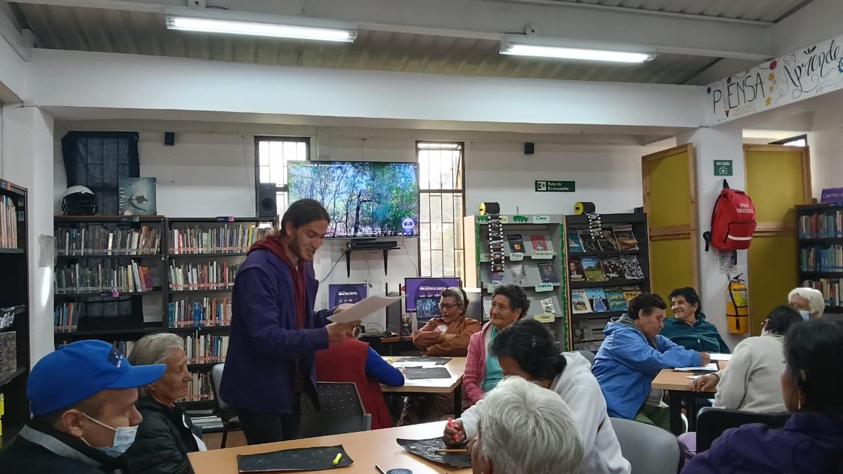 BibloRedBogota's tweet photo. Hoy en la Biblioteca Pública La Peña exploramos el mundo con los sentidos hasta dejarnos sorprender. Entre colores, esgrafiados y la magia de García Márquez, descubrimos que el arte y la imaginación abren caminos inesperados. 🎨📚✨ https://t.co/NtGmCo9xQ7