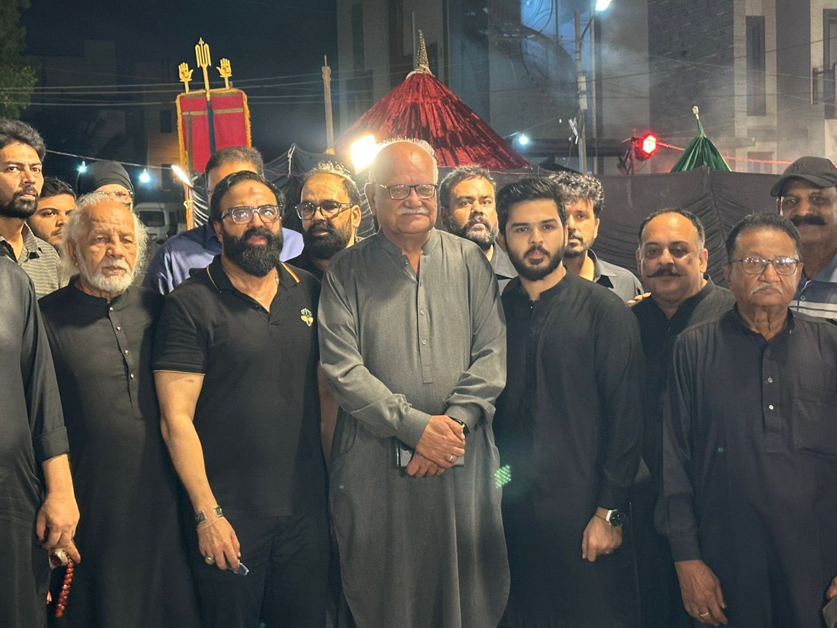 SMNaqi21's tweet image. Nazre Imam Husain as at my residence last night. My PPP family, my MTA team, esteemed scholars,friends &amp;amp; colleagues attended whole heartedly. Wish to have this solidarity across our country, Love for Imam Husain as unites us all . @BBhuttoZardari @FaryalTalpurPk