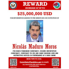 GuledWiliq's tweet image. Let me get this right-the guy on the left is less important than the guy on the right?