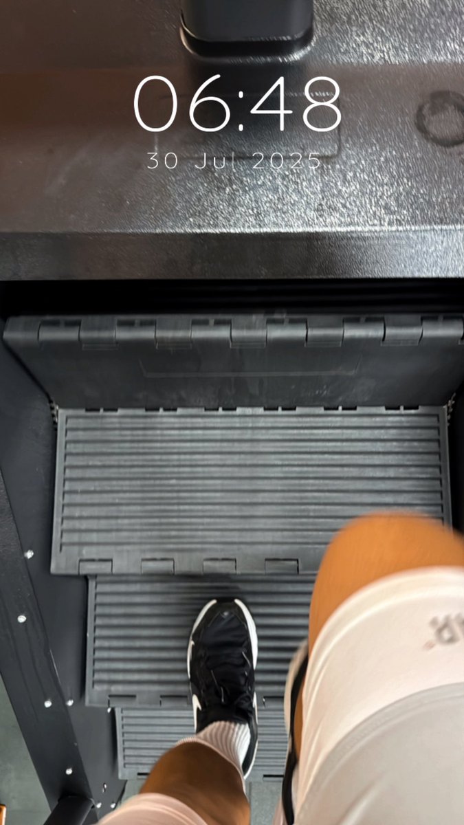 What is up yall? 
Амралт дууссаан манайхаан. Ажиллуулна байгаа 💦💦💦