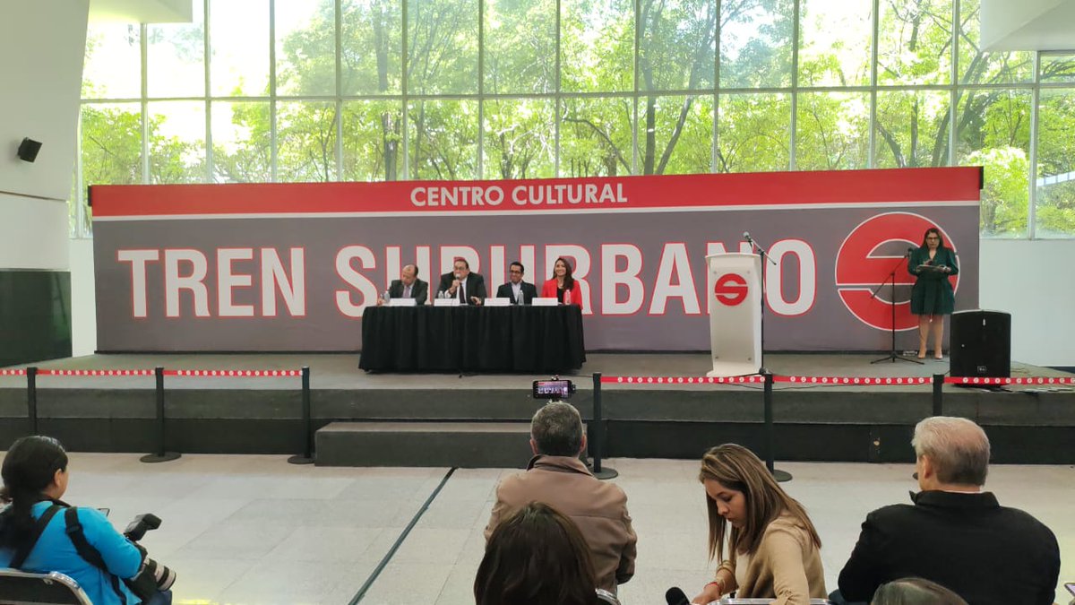 AMDEE (@amdeemx) on Twitter photo Hoy la AMDEE acompañada de directivos del <a href="/trensuburbano/">Tren Suburbano</a> e <a href="/iniciativaclima/">Iniciativa Climática de México</a> inauguraron la exposición "Mi Vida y el Viento", exposición fotográfica que hace un homenaje a las personas que, con su trabajo y arraigo, hacen posible la transición energética en México. ¡Imperdible! Hoy la AMDEE acompañada de directivos del <a href="/trensuburbano/">Tren Suburbano</a> e <a href="/iniciativaclima/">Iniciativa Climática de México</a> inauguraron la exposición "Mi Vida y el Viento", exposición fotográfica que hace un homenaje a las personas que, con su trabajo y arraigo, hacen posible la transición energética en México. ¡Imperdible!
