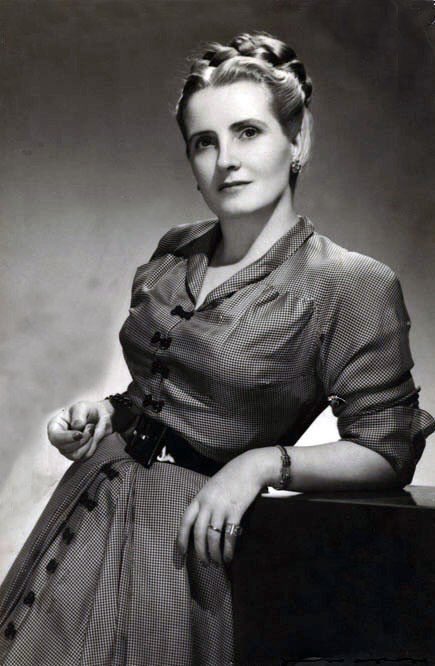 Rosa Markmann Reijer nació en Taltal el 30 de julio del año 1907. Fue primera dama de la República de Chile entre 1946 y 1952, durante el mandato de su marido, el presidente Gabriel González Videla.