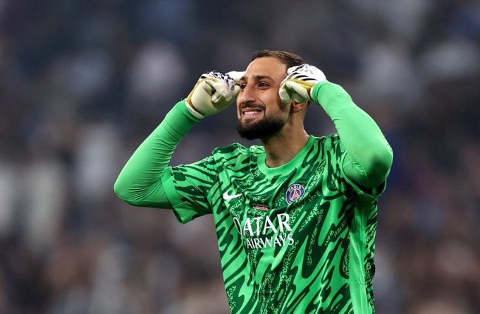 Manutd_addicts's tweet photo. 🚨🚨🚨

BREAKING:

Jason Wilcox scheduled to fly to Paris this week as Manchester United push to finalise deal for Gianluigi Donnarumma. 🇮🇹

Player open to United project. Contract proposal: 4 years, £200k/week. Talks progressing.

#MUFC https://t.co/V4kIee6KnP