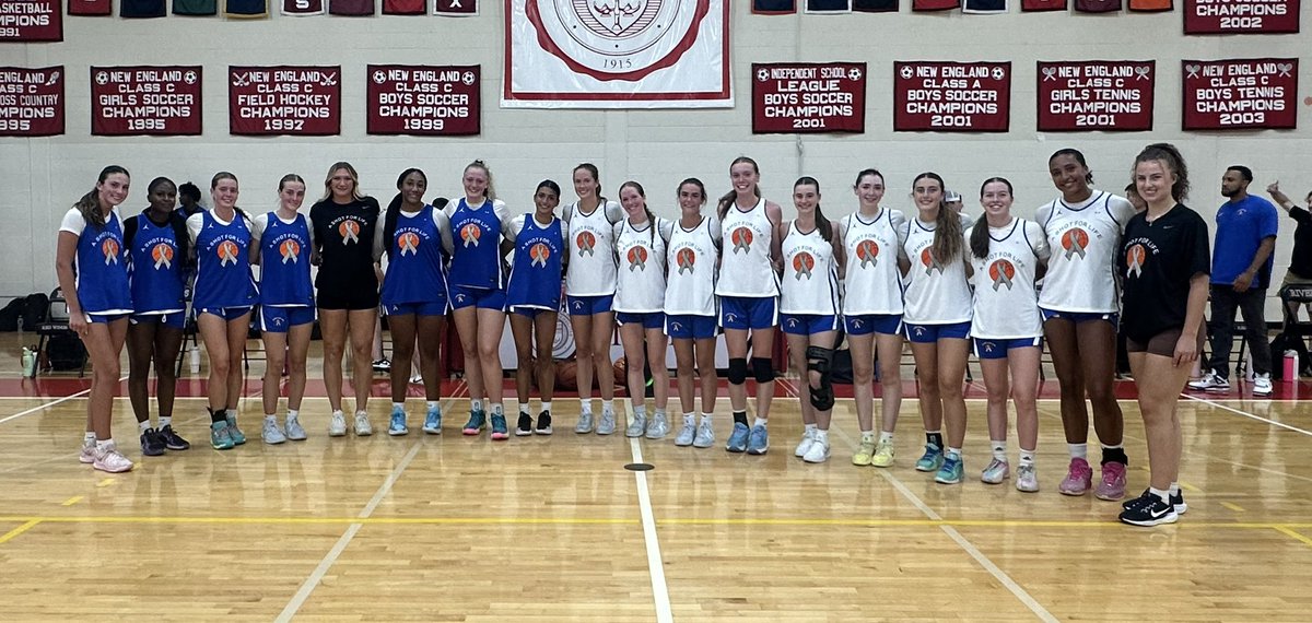 Final: Blue 62, White 54

Elyse Ngenda 23 and Naya Annigeri 11 for Blue. Olivia Fleming 20 and Jenna Mishou 14 for White.

Competitive battle with lots of defense and playmaking all over <a href="/GlobeSchools/">Boston Globe Schools</a> <a href="/ASFL_Shoot4Cure/">A Shot For Life™</a> <a href="/ElyseNgenda/">elyse ngenda</a> <a href="/nayaannigeri_07/">Naya Annigeri</a>