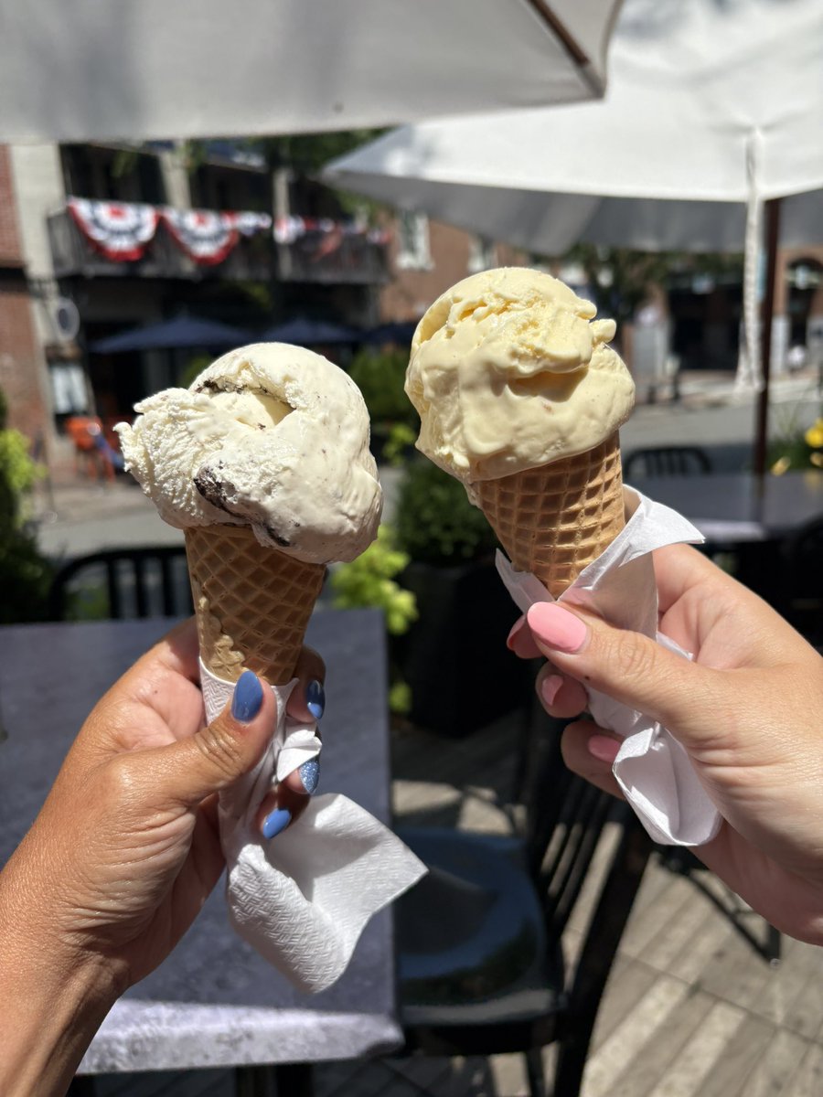 ChrismansClass's tweet image. Old Town adventures with my bestie #teachersonsummerbreak