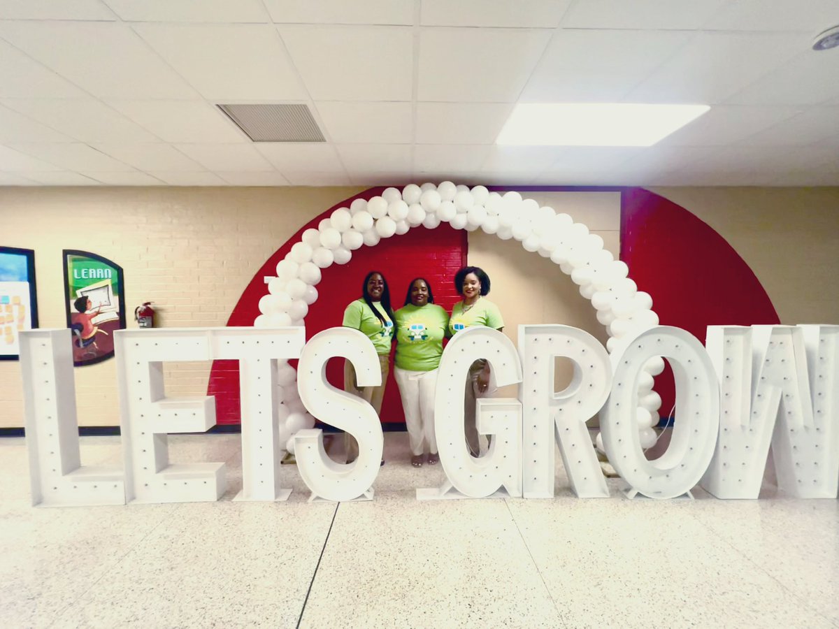 Artisha Holmes (@artishaholmes) on Twitter photo We’re going into the new school year focused & dedicated to GROW our <a href="/DunnES_AISD/">Dunn Elementary AISD</a> Bears‼️
The seeds has been planted and now it’s time to GROW.
#TogetherWeGrow 💚
#TogetherWeThrive ♥️ We’re going into the new school year focused & dedicated to GROW our <a href="/DunnES_AISD/">Dunn Elementary AISD</a> Bears‼️
The seeds has been planted and now it’s time to GROW.
#TogetherWeGrow 💚
#TogetherWeThrive ♥️