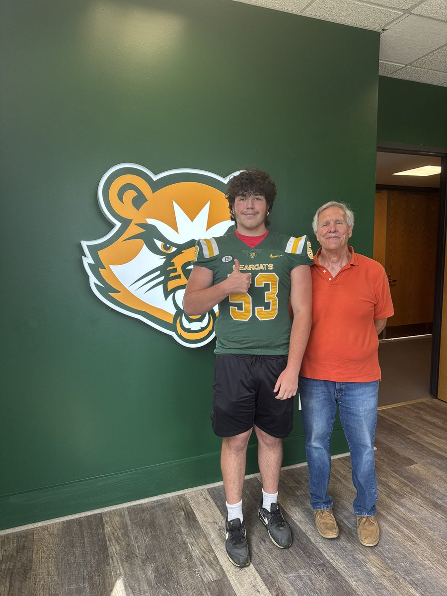 Sam Lucore (@26slucore) on Twitter photo Had a great visit <a href="/SVC_FTBL/">Saint Vincent College Football</a> thank you <a href="/Coach_ZShaw/">Zach Shaw</a> for the invite and the opportunity to learn about Bearcat football
<a href="/CoachPeluso_/">Brandon Peluso</a> <a href="/CoachMcCormick_/">Coach McCormick</a> <a href="/CoachBrown_GM/">Coach Brown</a> Had a great visit <a href="/SVC_FTBL/">Saint Vincent College Football</a> thank you <a href="/Coach_ZShaw/">Zach Shaw</a> for the invite and the opportunity to learn about Bearcat football
<a href="/CoachPeluso_/">Brandon Peluso</a> <a href="/CoachMcCormick_/">Coach McCormick</a> <a href="/CoachBrown_GM/">Coach Brown</a>