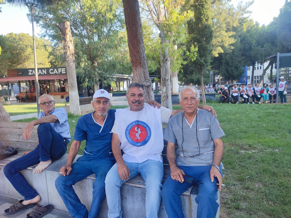 ahkizilege's tweet photo. Hükümet İşçiyi bitirdi... https://t.co/A0s8XMMNLl
