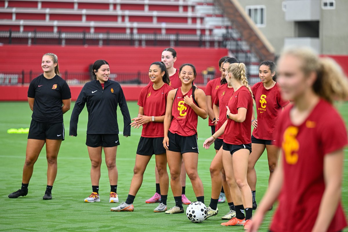 Some opening days just hit different 🤩✌️

We had our first ever training in Rawlinson Stadium this morning!

#FightOn x 𝐁𝐔𝐈𝐋𝐓 𝐓𝐎 𝑳𝑨𝐒𝐓