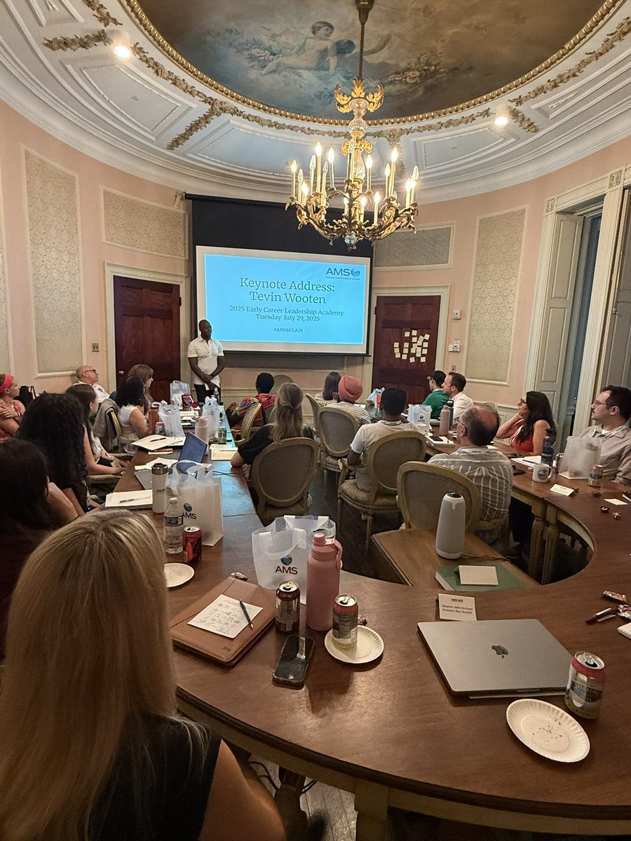 AlexMorrisonWX's tweet photo. An incredible keynote presentation and discussion from @TevinWooten! Thank you for coming and speaking with the cohort today! #AMSECLA25 https://t.co/h6pnEIhLPd