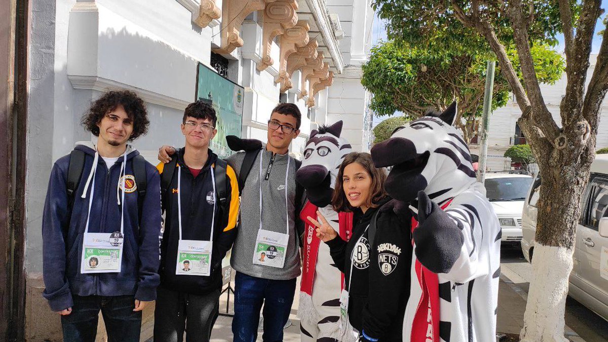 Yamilet50088609's tweet photo. Olimpiada Internacional de Informática #IOIBolivia. 
Día de Excursión por la ciudad de Sucre sede de la #IOI2025.   Jóvenes #cubanos por su consagración a la programación competitiva. @CubaMined https://t.co/3aMrAN3oDu