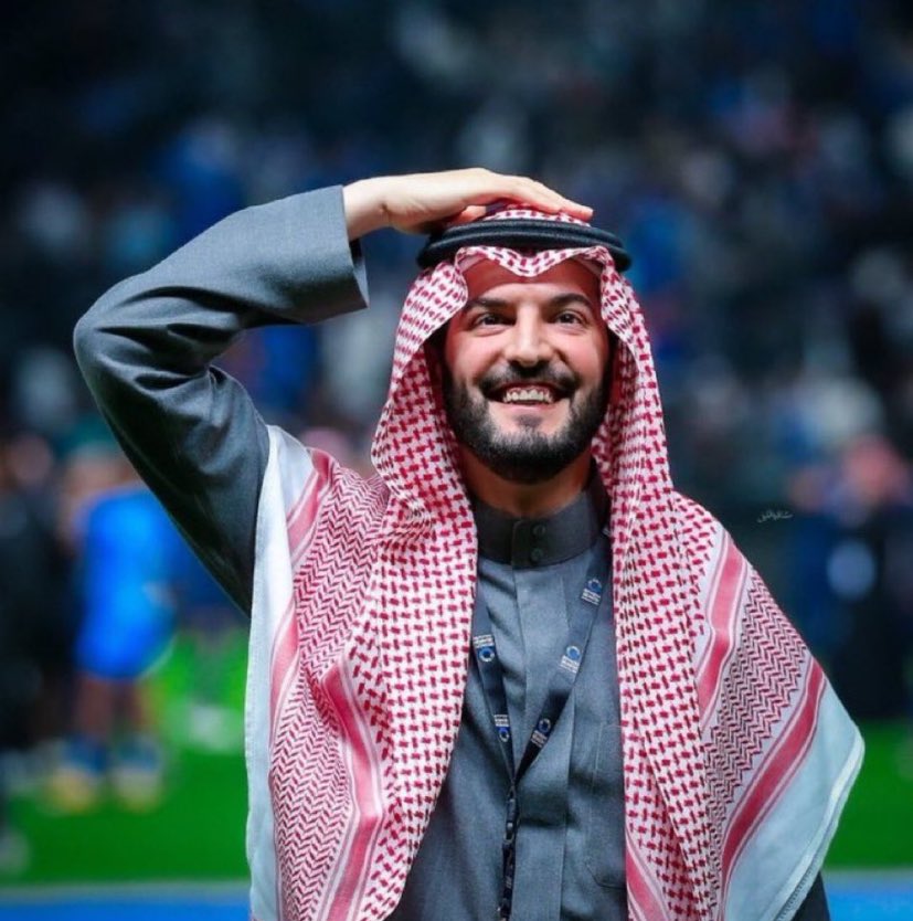 بشوف ارائكم شوي
هل بن نافل اعظم رئيس بتاريخ الهلال ؟!