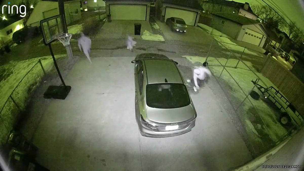 Police seek assistance identifying shooting suspects: The Edmonton Police Service (EPS) is requesting the public’s assistance to help identify suspects involved in a reported shooting. 

Around 3:20 a.m. Thursday, March 13, 2025, several suspects… dlvr.it/TMBB0X