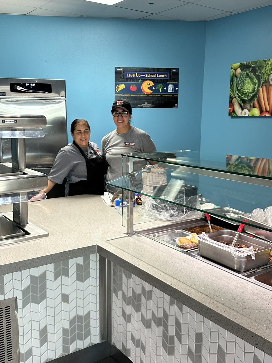 MISDMultilingue's tweet image. Special thanks to the the Manor ISD food &amp;amp; nutrition services for providing breakfast for our new to Manor ISD staff! Special thanks to Maria Patino &amp;amp; Marisela Ramírez!