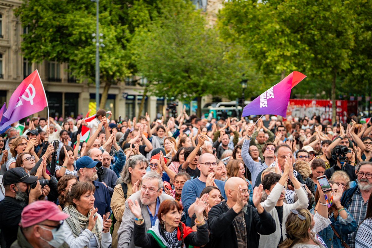 La France insoumise (@franceinsoumise) on Twitter photo 🇵🇸 Rassemblement Place de la République pour dire notre soutien au peuple palestinien et dire stop au génocide.
<a href="/GabrielleCthl/">Gabrielle Cathala</a>, de retour du #Handala après avoir été détenue illégalement par Israël, appelle Emmanuel Macron à reconnaître l'État palestinien maintenant. 🇵🇸 Rassemblement Place de la République pour dire notre soutien au peuple palestinien et dire stop au génocide.
<a href="/GabrielleCthl/">Gabrielle Cathala</a>, de retour du #Handala après avoir été détenue illégalement par Israël, appelle Emmanuel Macron à reconnaître l'État palestinien maintenant.