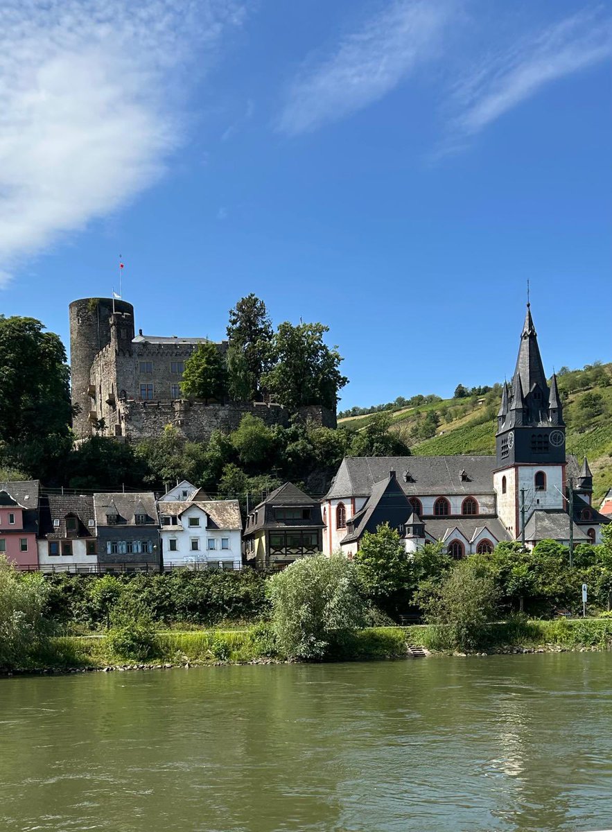 HotAireBand's tweet photo. This morning we have all been on a lovely Rhine River cruise from Kaub ⛴️ ☀️
We have also enjoyed exploring Rüdesheim am Rhein this afternoon.

Our first Concert was in Marktplatz, we played ‘I’ve had the time of my life’ then the heavens opened, the rain didn’t stop! ☔️ ☔️ https://t.co/2W1lH6IYdi