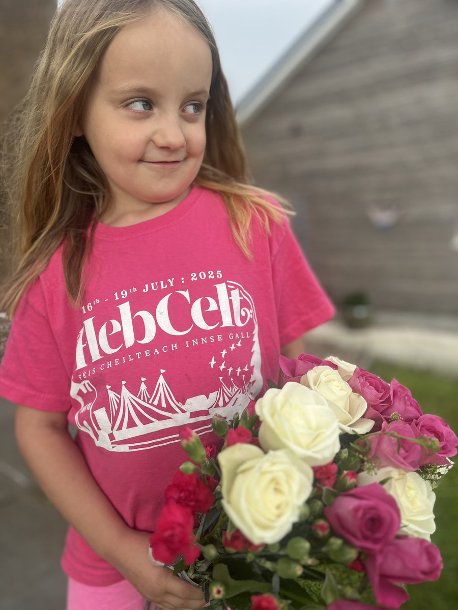 Grianndair nàdarrach lemon lutilated 6.50 ct - cabochon Oval - VVS - Bhidio, image size:900x1200