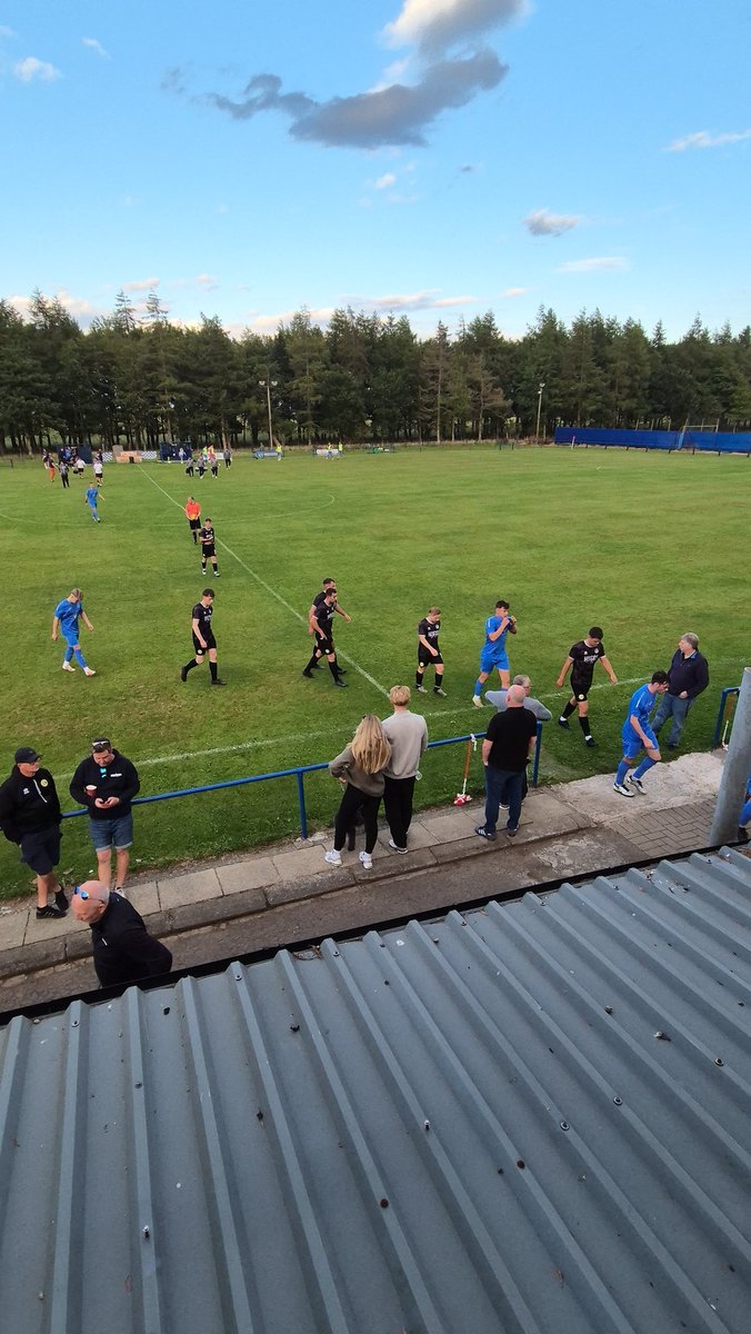 𝗛𝗔𝗟𝗙 𝗧𝗜𝗠𝗘

Kennoway Star Hearts 1 - 1 Swifts 

#KSH #KTID