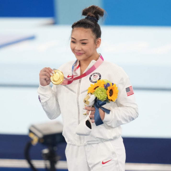 NIL_LLC's tweet image. Kudos to the @espn (ESPY Award) 2025 Comeback Athlete of the Year and Olympic Gold Medalist, @sunisalee_ on her award and new @raisingcanes NIL Deal. Definitely more to come from this Superstar! 
#SuniLee #ESPY #ESPN #Comeback #Olympics #NIL #NILLLC