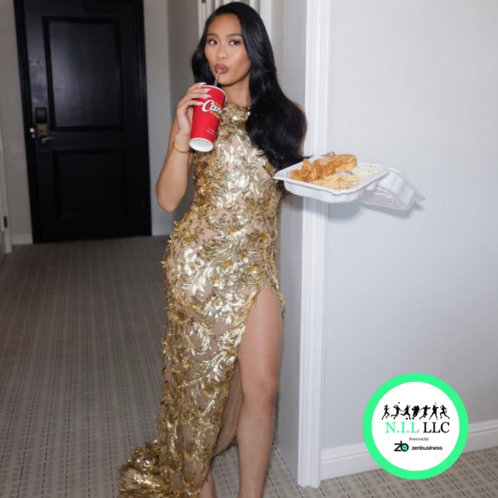 NIL_LLC's tweet image. Kudos to the @espn (ESPY Award) 2025 Comeback Athlete of the Year and Olympic Gold Medalist, @sunisalee_ on her award and new @raisingcanes NIL Deal. Definitely more to come from this Superstar! 
#SuniLee #ESPY #ESPN #Comeback #Olympics #NIL #NILLLC