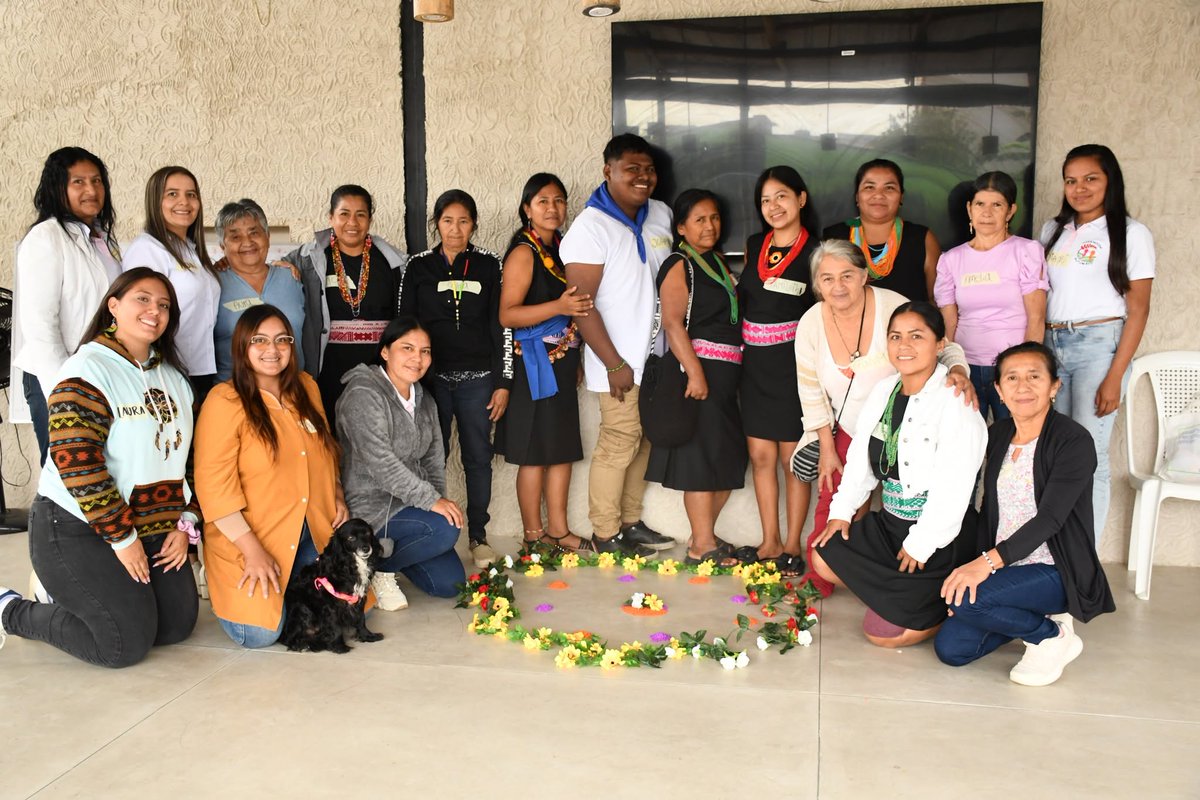 Organizaciones sociales de #Mocoa #Putumayo construyen planes de acción que incidan en la Política Pública de Género, como herramienta que brinde respuestas reales a las brechas de género
#MujeresTejiendoUnFuturoDePaz <a href="/UEenColombia/">Unión Europea en Colombia 🇪🇺</a> #COSPE <a href="/mujertejedora/">Tejedoras de Vida</a>
