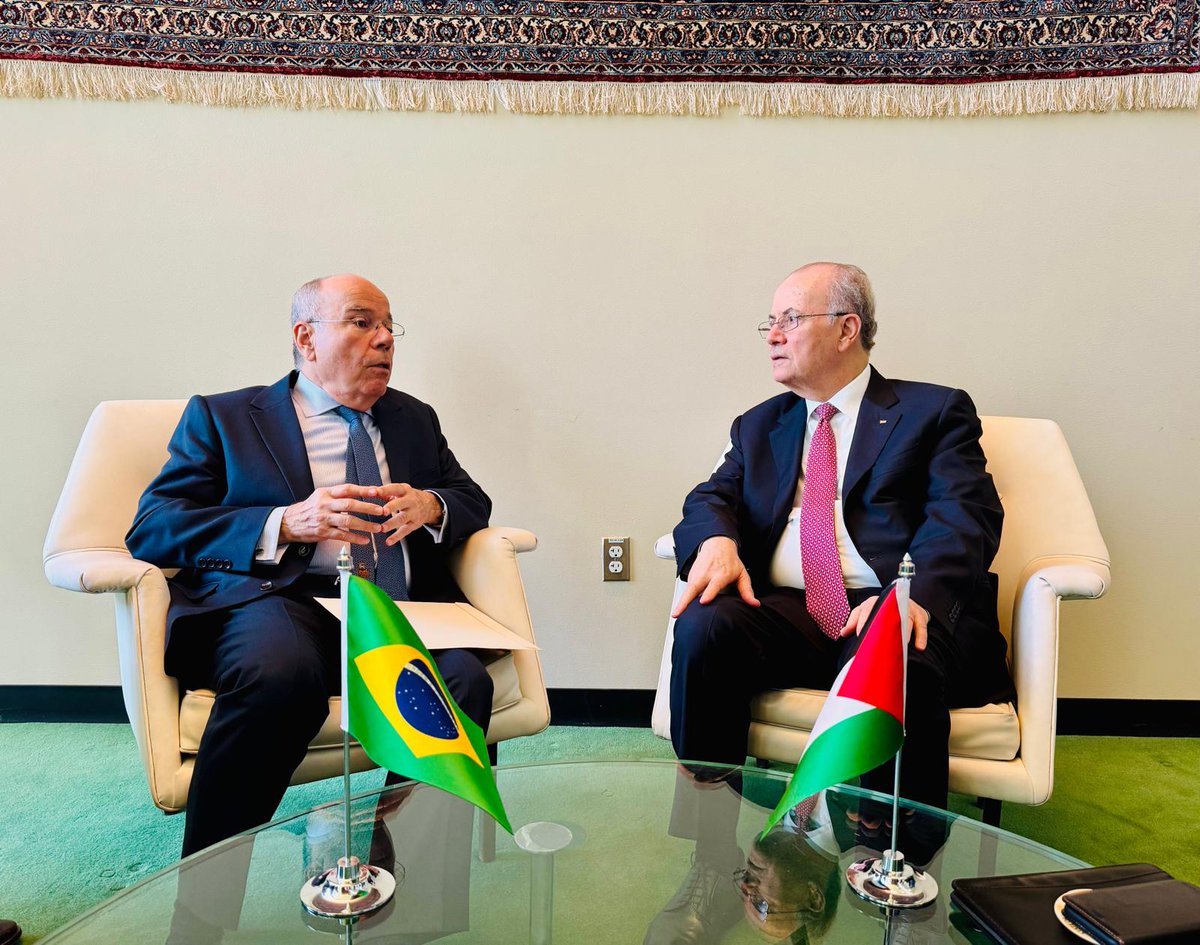 Minister Mauro Vieira met today in New York with the Prime Minister of Palestine, Mohammad Mustafa, on the occasion of the Conference on the Peaceful Settlement of the Question of Palestine and the Implementation of the Two-State Solution.