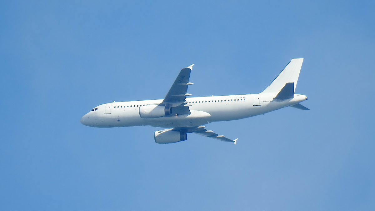 European Air Charter Airbus A320-231 #BGH4020 spotted inbound Rotterdam on a Billund - Rotterdam - Burgas flight.

#NLspot