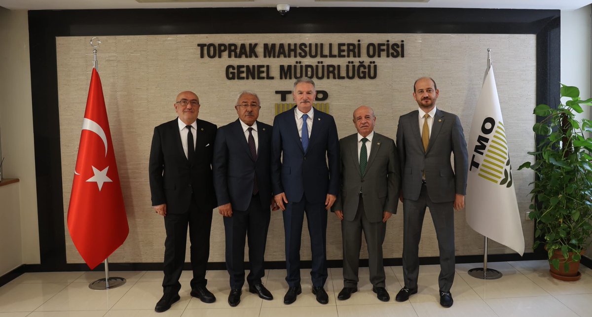 TUSAF Yönetim Kurulu olarak 29 Temmuz Salı günü Federasyon merkezimizde Olağan Yönetim Kurulu Toplantımızı gerçekleştirdik. Toplantımıza başkanlık etmekten onur duydum. 

Aynı gün, <a href="/OfisTMO/">Toprak Mahsulleri Ofisi</a> Genel Müdürümüz Sn. Ahmet Güldal’ı ve İhracat Genel Müdür Yardımcısı Sn. Tayfun Kılıç’ı