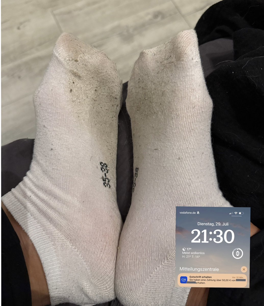 Nach nur einem Foto von meinen Socken &amp; einer Echtzeitüberweisung hat er schon gespritzt 🙄
Dabei hat er noch nicht mal meine Sohlen gesehen. 

Wer hält länger durch?