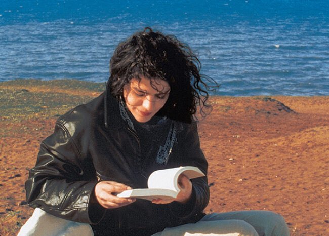 Richard Dindo’s film Genet à Chatila (1999) is available to watch here. 

Rare to stumble across this dreamy, lyrical documentary, tracing Jean Genet’s footsteps in Palestine. Been thinking about it for years. 

watch.eventive.org/artearchive/pl…