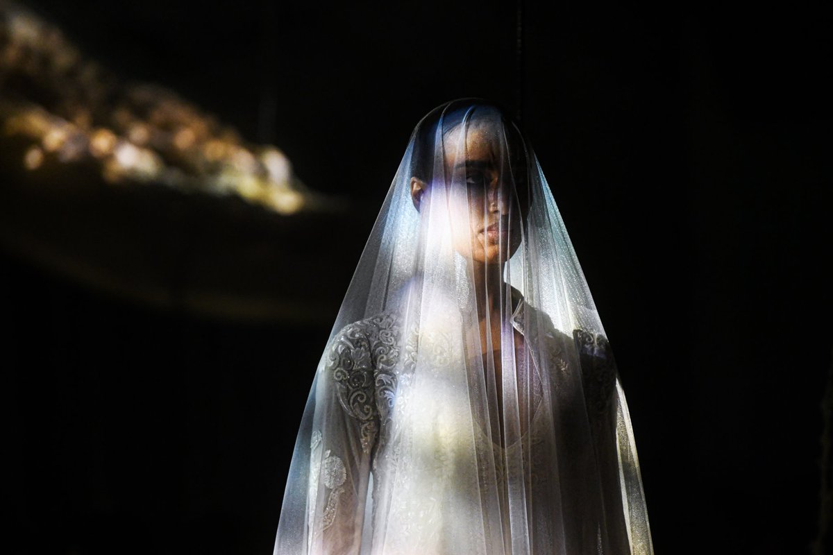 amit_captures's tweet photo. Models dazzled the runway with breathtaking couture masterpieces by top designers at FDCI India Couture Week 2025 in New Delhi.
Copyright images @amit_captures 
#FDCI #IndiaCoutureWeek #fashionshow #TajHotels #Delhi https://t.co/qjTpEtS5wF