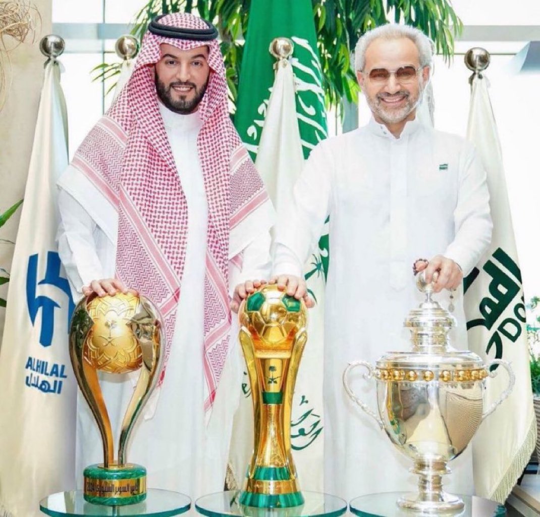 🚨🚨🚨🚨🚨🚨🚨🚨🚨 — الامير الوليد بن طلال :

فهد بن نافل افضل رئيس في تاريخ الكرة السعودية 🥶💙