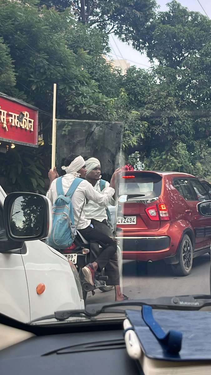 absolutelyPri's tweet photo. tu koi aur hai, jaanta hai tu https://t.co/XleBxy5gh9