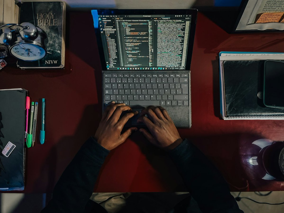 🚀 Etherisc's GIF framework lets devs build parametric insurance on Ethereum Mainnet &amp; Base. 

With <a href="/chainlink/">Chainlink</a>  oracles, we're making insurance accessible globally. 

Start building today: docs.etherisc.com/gif 
#DeIns #Chainlink