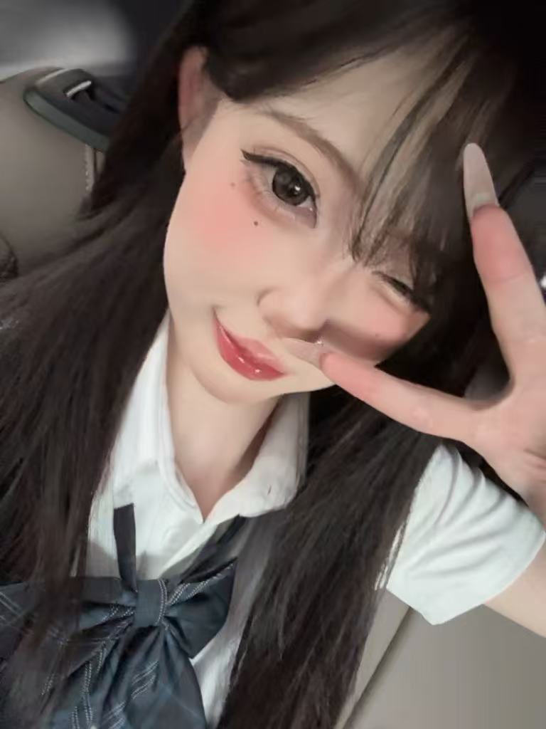 tx_12277's tweet photo. #漫展 #反差  #cosplay 有人在萤火虫看到我吗～最后一天 https://t.co/OwZRLcYHP7