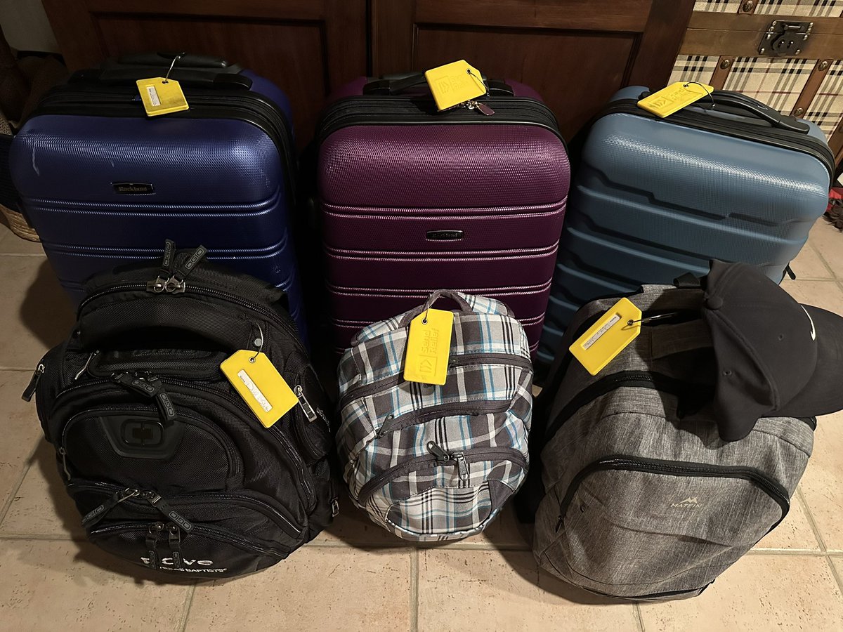Hey @namb <a href="/IMB_SBC/">IMB</a> &amp; <a href="/sendrelief/">Send Relief</a> Can we have the yellow luggage tags again at #SBC26? And every year?! These are THE BEST giveaway! They need to be y’all’s version of the <a href="/GuideStone/">GuideStone</a> highlighter.