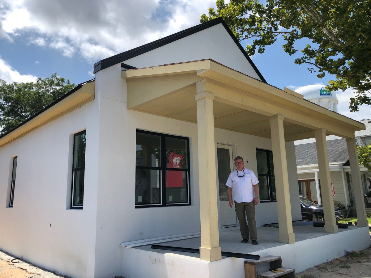 OkInsuranceGal's tweet image. Recent research shows FORTIFIED-built #homes could cut hurricane-related payouts by up to 75%. See how technology and stricter inspections are reshaping construction in #risk zones. Learn more in the article. sprou.tt/1q1eW4mr1mU