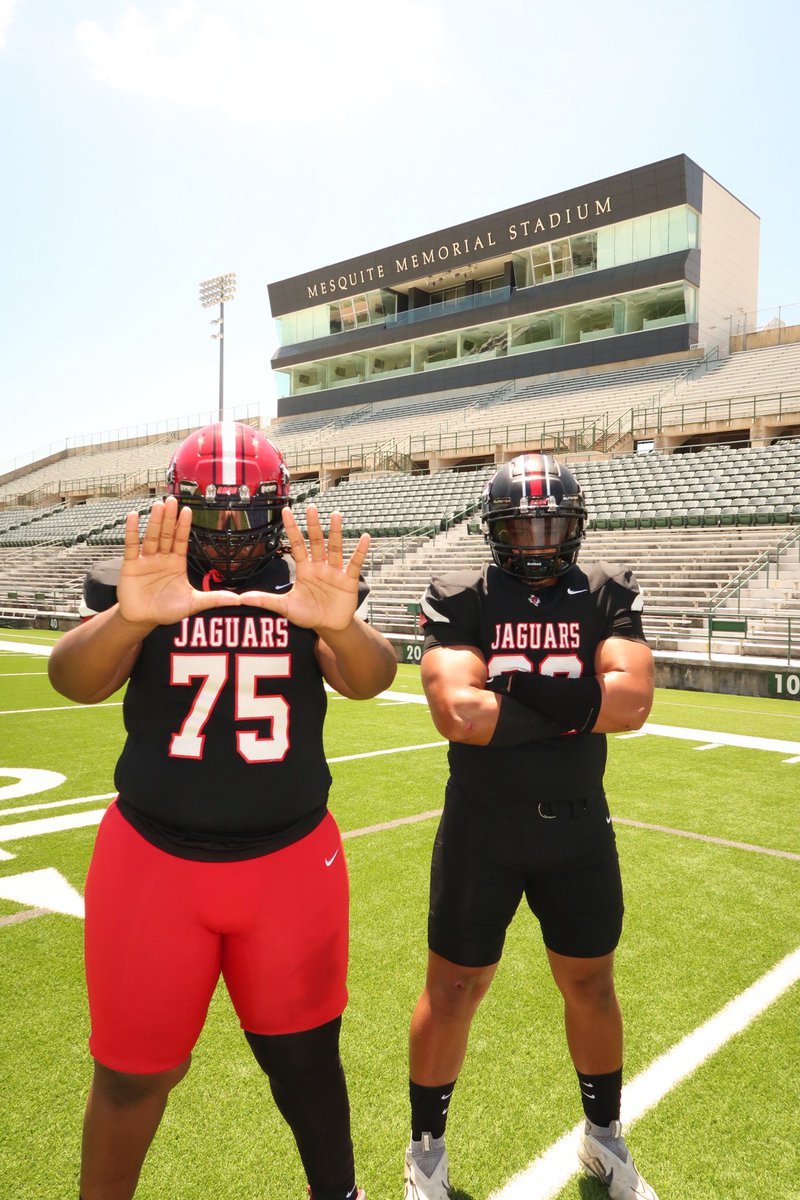 Horn Jags Football tweet media