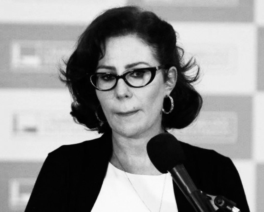 🚨URGENTE 

Carla Zambelli ACABOU de ser PRESA na Itália. 

- Faz ARMINHA AGORA, PISTOLEIRA! 

GRANDE DIA!!! 🇧🇷👍