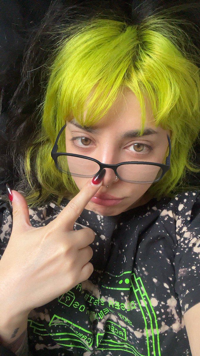 Got $300 while I was taking a nap, i think i will get a new set of nails. 🤭