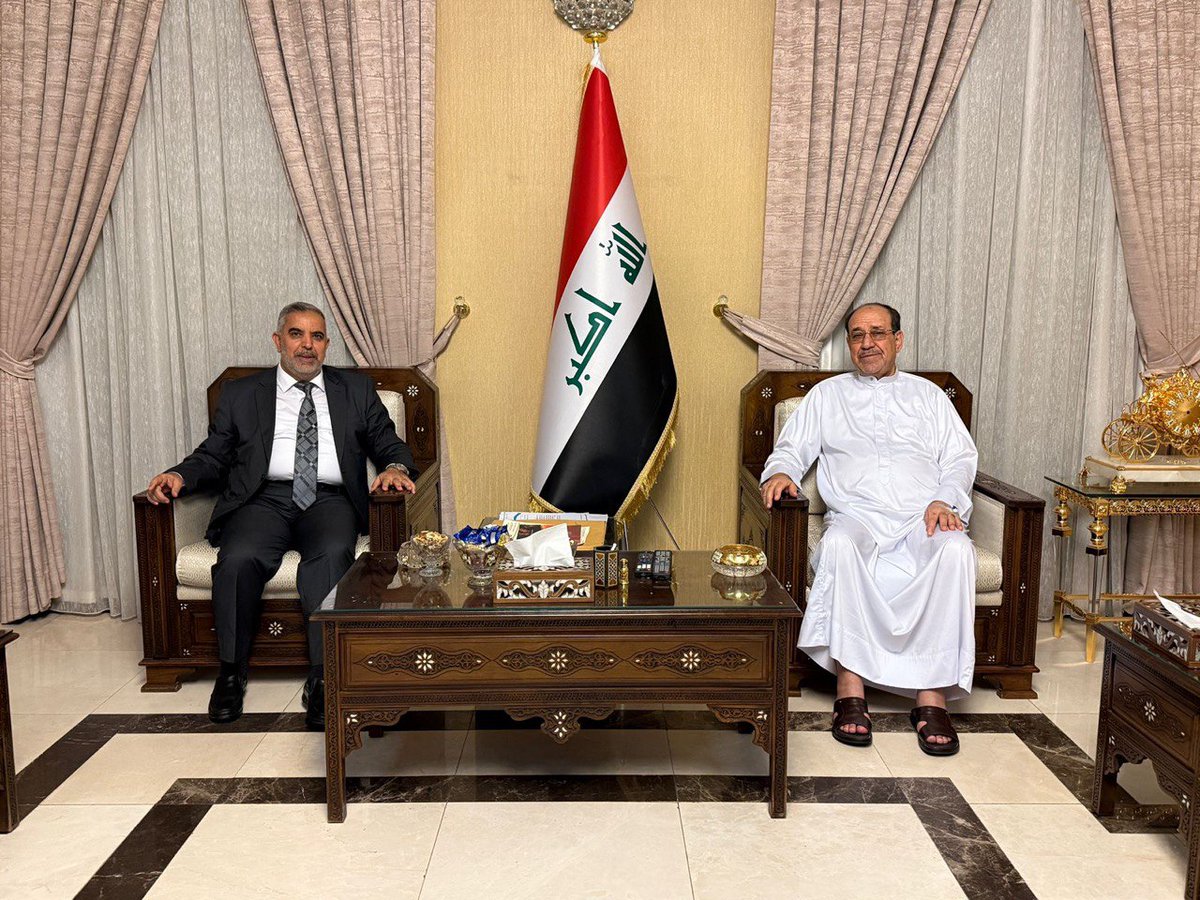 Alashik1m's tweet photo. ♦️رئيس ائتلاف دولة القانون السيد نوري المالكي يستقبل مساء اليوم، وزير الزراعة السيد عباس العلياوي الذي زار سيادته للاطمئنان على صحته بعد إجرائه فحوصات طبية دورية صباح الثلاثاء  . 
وقد عبّر السيد الوزير عن تمنياته بدوام الصحة والعافية، فيما شكر السيد المالكي هذه المبادرة الأخوية، https://t.co/tz18JMR0TD