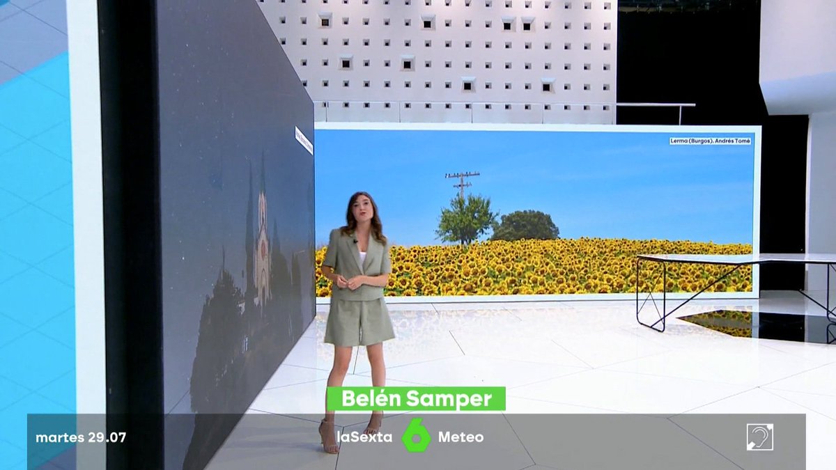 Mi fotografía en el pantallón de <a href="/lasextameteo/">La Sexta Meteo</a>. Muchas gracias <a href="/BelenSamper_/">Belén Samper</a> 😊.