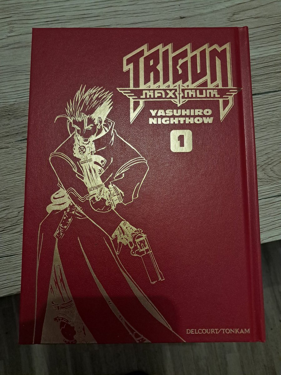 OtakuC38386's tweet image. Ce soir, je me plonge enfin dans le tome 1 de la nouvelle édition de Trigun Maximum.
Curieux de retrouver Vash the Stampede dans cette version Delcourt/Tonkam au rendu sublime.
Let’s see how wild the ride gets.
#Trigun #Manga #LectureDuSoir