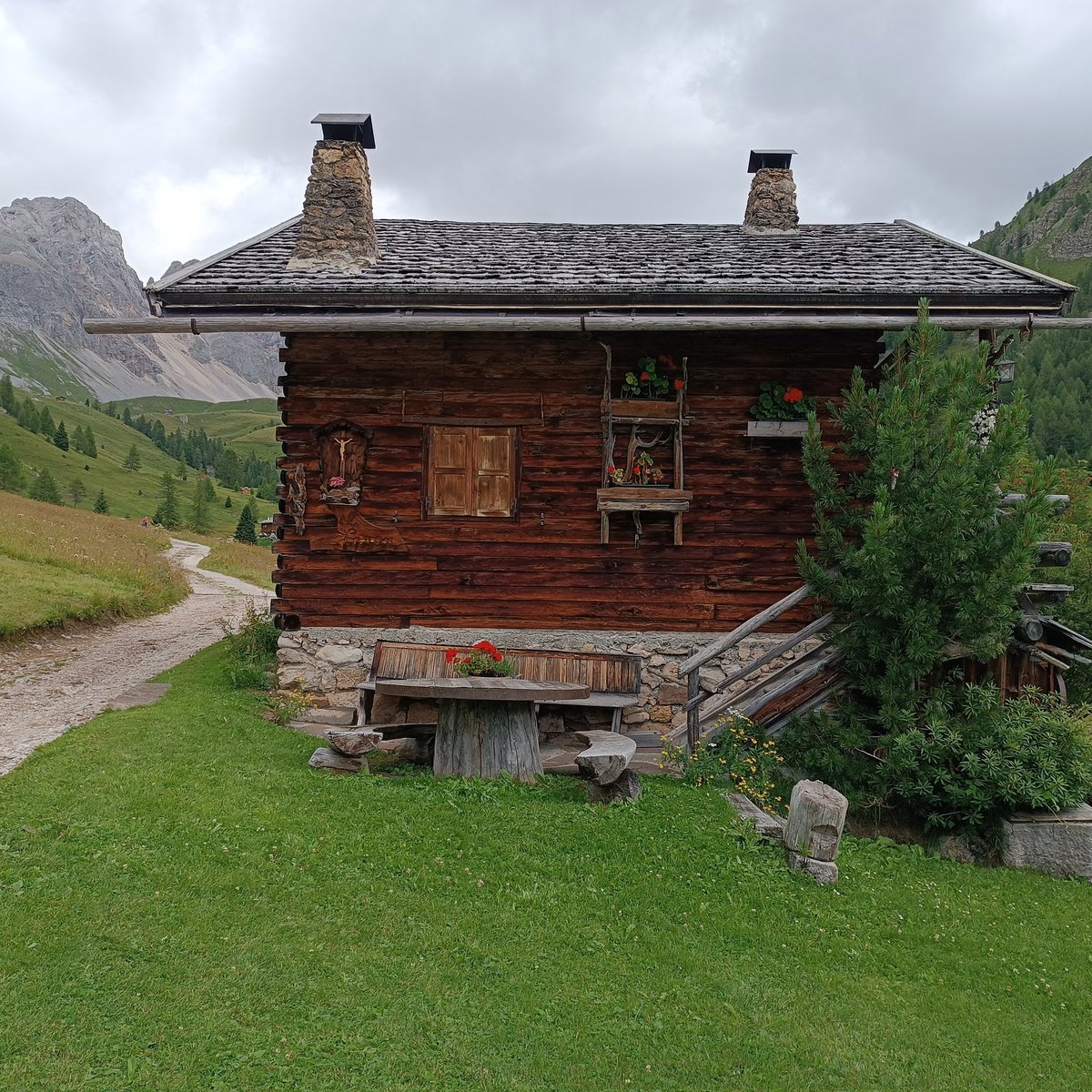 Rayorebeld's tweet image. #Alpi #Alpes #Dolomiti 😍